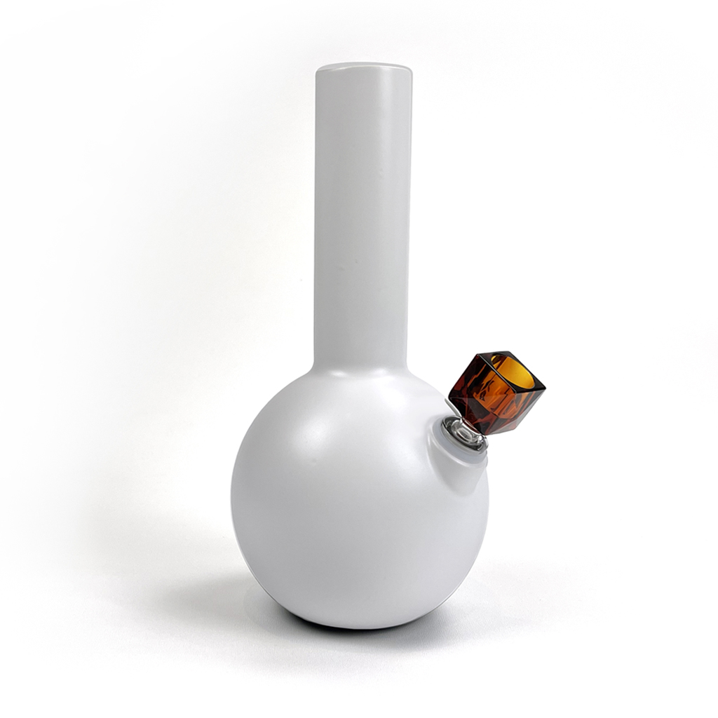 Pamir ceramic bong in linen finish with Vera square faceted borosilicate bong bowl in amber by Zoot Stoneware.